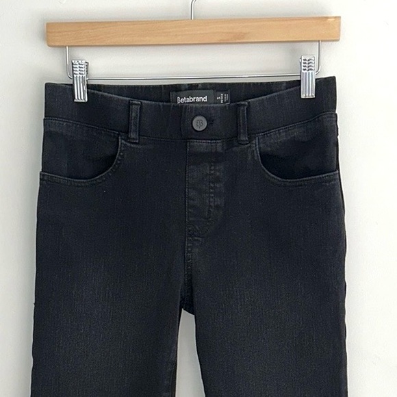 Betabrand Boot-Cut 4-Pocket Yoga Denim Jean in Washed Black - Picture 9 of 15